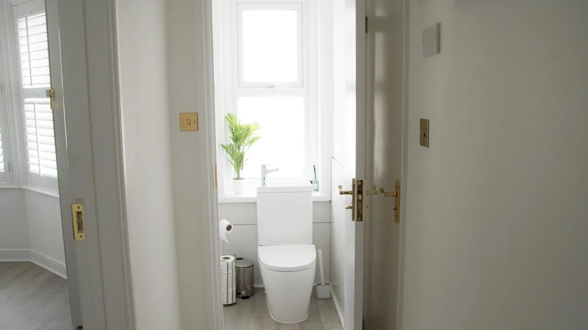 Modern Town Centre Flat - Free Shared Parking, King Size Bed, 5 Minutes Walk To Beach Bournemouth United Kingdom