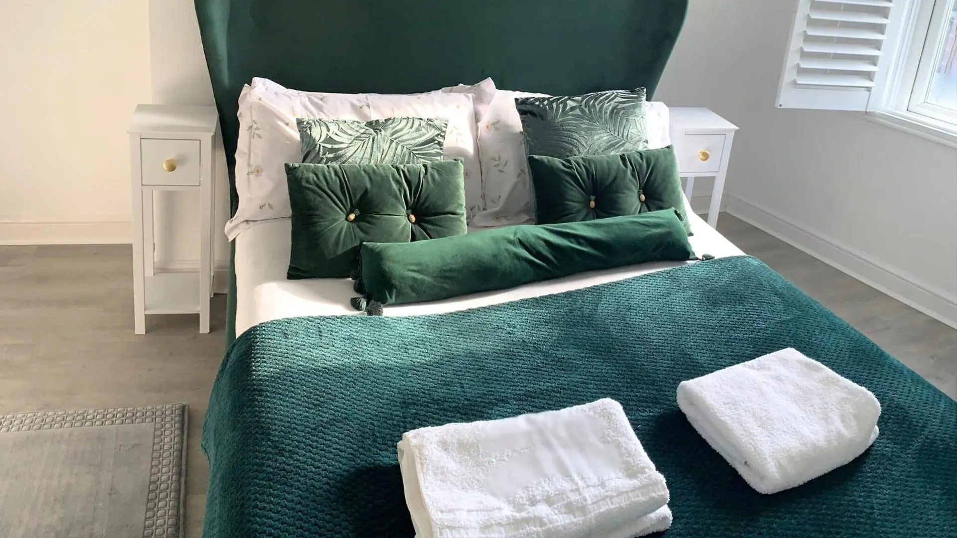 Modern Town Centre Flat - Free Shared Parking, King Size Bed, 5 Minutes Walk To Beach Bournemouth United Kingdom