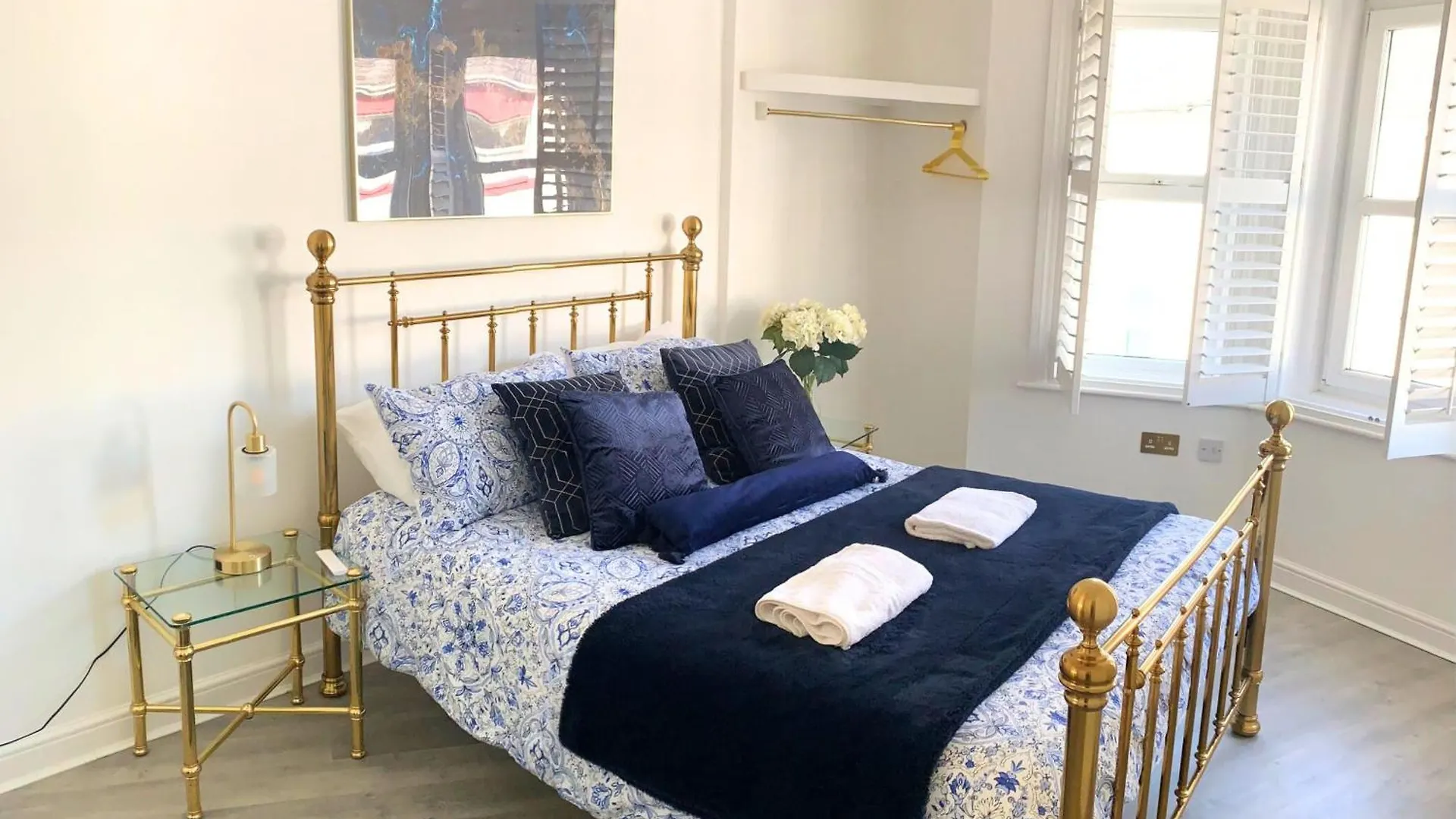 Διαμέρισμα Modern Town Centre Flat - Free Shared Parking, King Size Bed, 5 Minutes Walk To Beach Μπόρνμουθ Ηνωμένο Βασίλειο